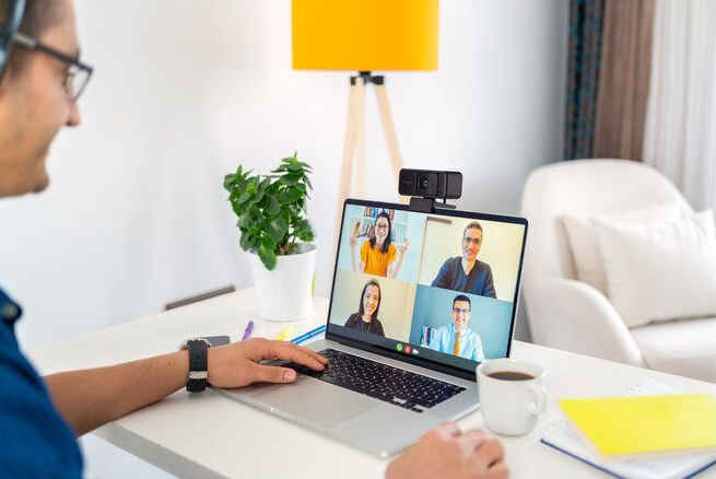 Kensington W1050 1080p Fixed Focus Wide Angle Webcam - Image 2